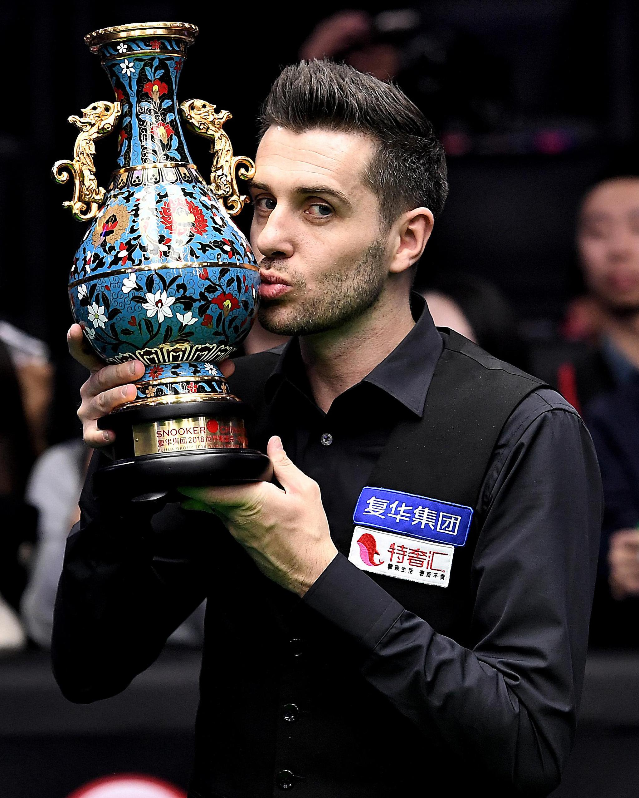 他的篮板保 他的篮板保