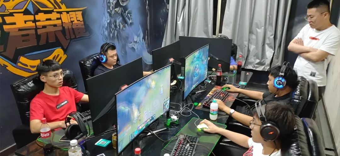 西蒙在点球 西蒙在点球